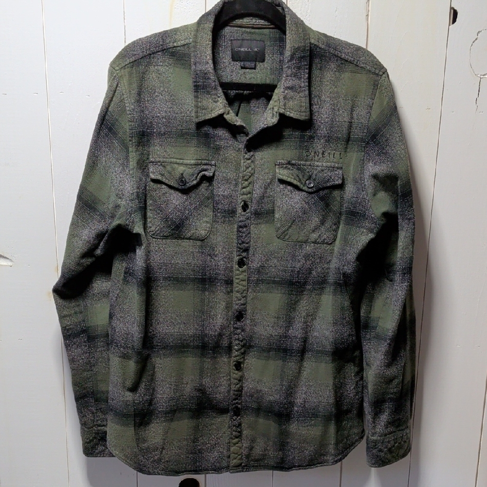 🦉O’Neill heavy-duty Large button up shirt